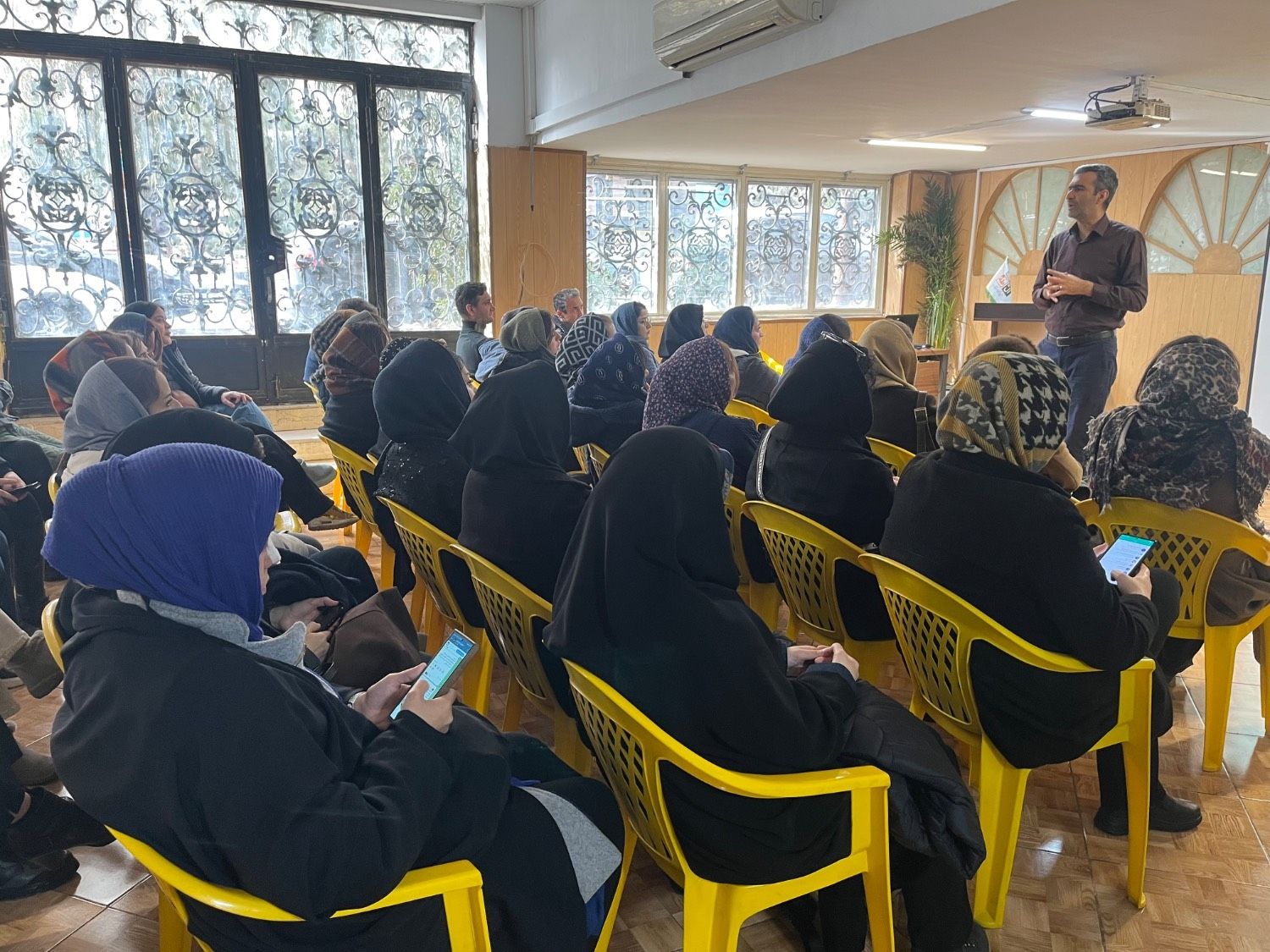 جلسه ی دانش افزایی والدین 